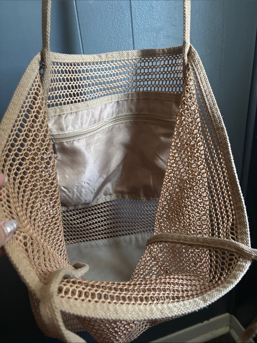 Mesh Beach Summer Tote Bag in Tan - Lightweight Everyday Carry - Picture 5 of 6